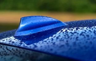 آنتن کوسه‌ای خودرو چیست و چه کاربردی دارد؟