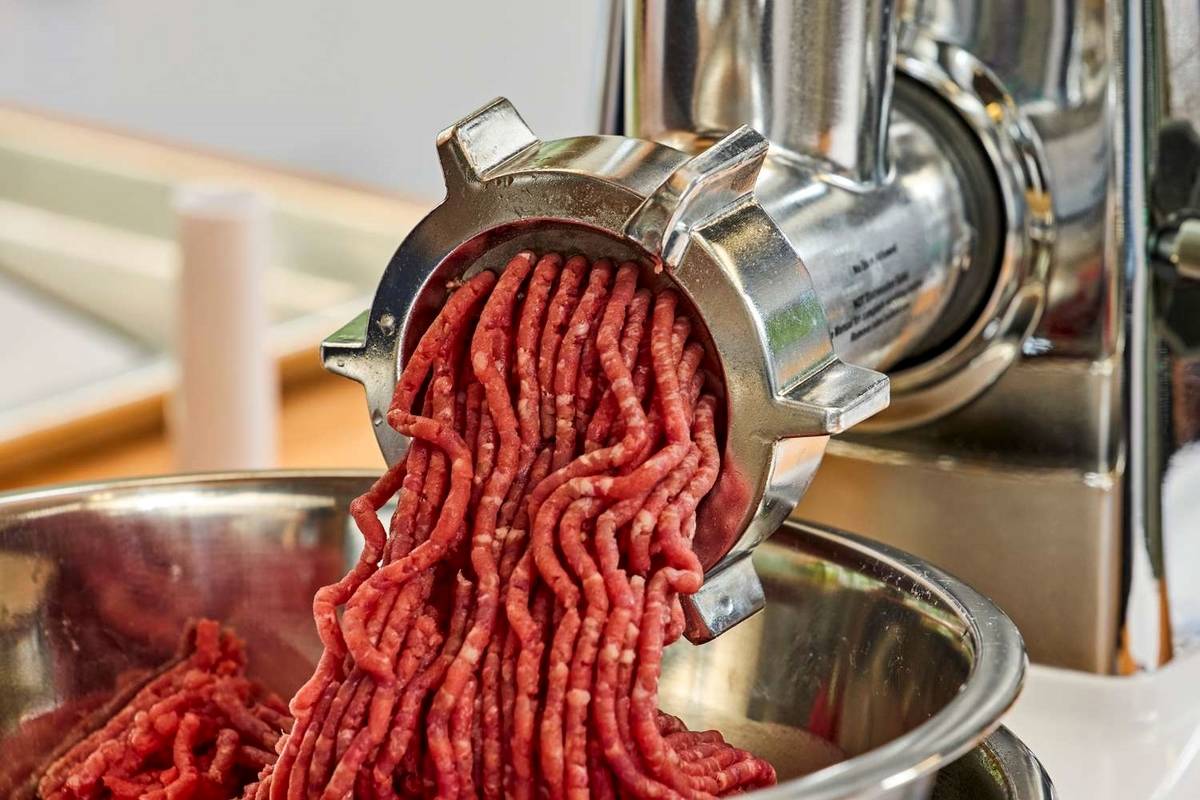 ارزان‌ترین چرخ گوشت‌ بازار چند؟ (تیر 1404)