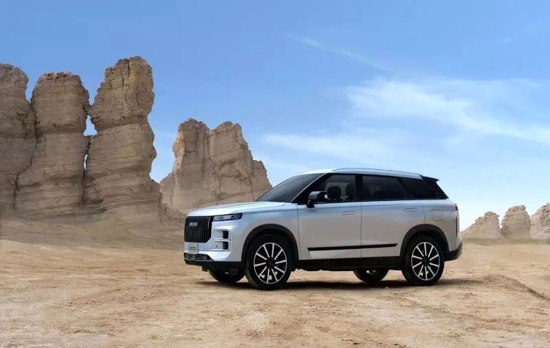 لوکانو L۷؛ از کراس‌اوور چینی تازه‌وارد چه می‌دانیم؟
