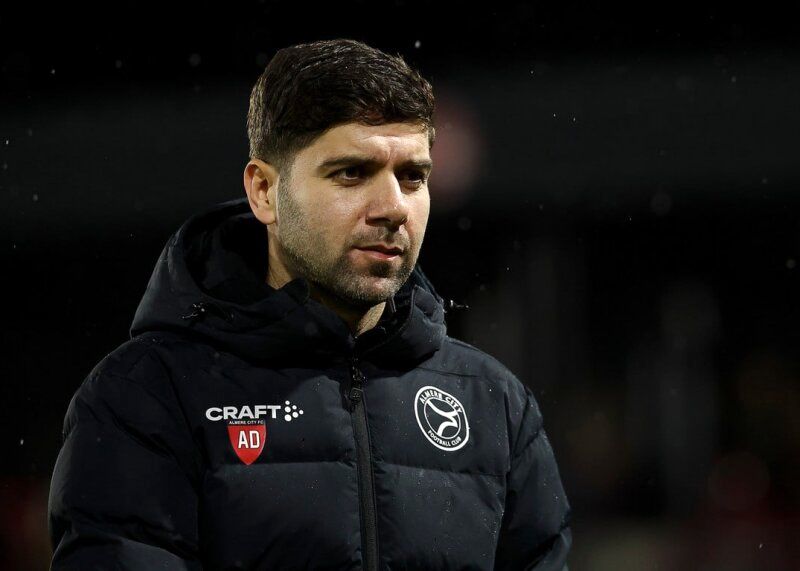  انوش دستگیر، یک افغانستانی در لیگ برتر هلند سرمربی شد