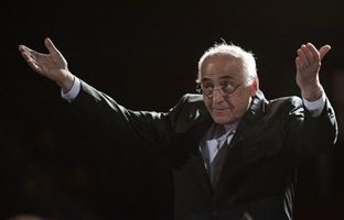 نوازنده‌ای که آلزایمر هم نتوانست او را از نواختن «ای ایران» بازدارد! + ویدئو