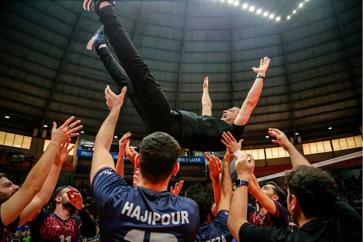 واکنش بهروز عطایی به کسب برنز والیبال باشگاههای جهان